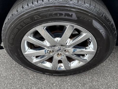 Used 2012 Ford Edge SEL image 22