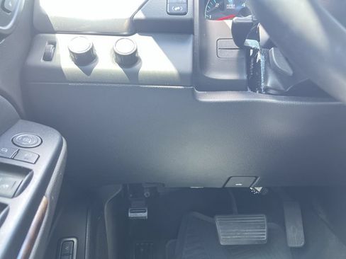 Used 2017 Chevrolet Tahoe LT AWD/4WD image 18