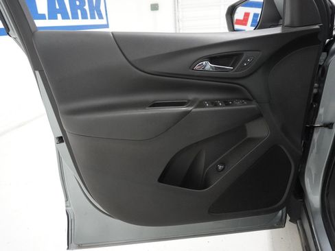 Used 2024 Chevrolet Equinox LT FWD image 13