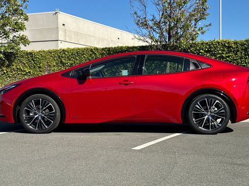 Used 2024 Toyota Prius Limited w/ Limited Premium Package AWD/4WD image 7
