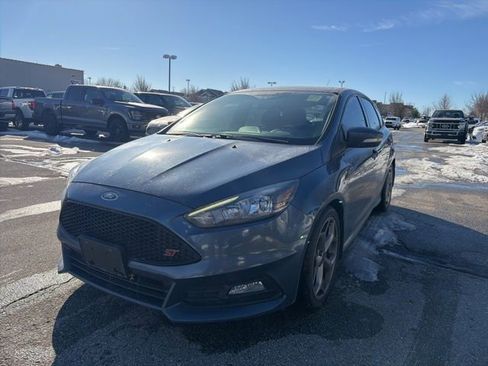 Used 2018 Ford Focus ST image 11