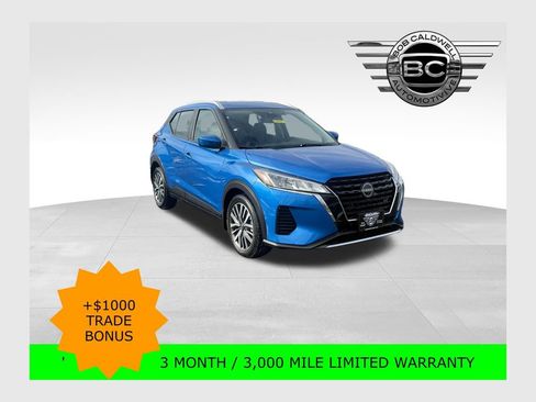 Used 2023 Nissan Kicks SV image 1