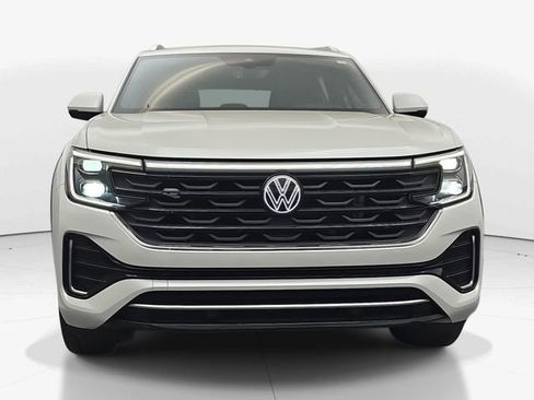 Used 2024 Volkswagen Atlas Cross Sport SEL R-Line AWD/4WD image 5