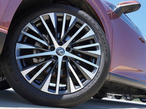 Certified 2023 Lexus RX 350 Premium Plus w/ Cold Area Package FWD image 11