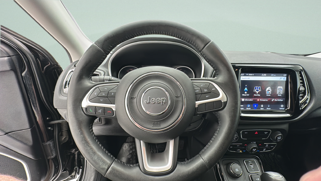 Used 2020 Jeep Compass Latitude AWD/4WD image 14