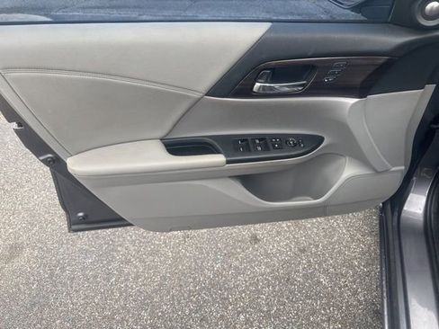 Used 2017 Honda Accord EX-L image 13