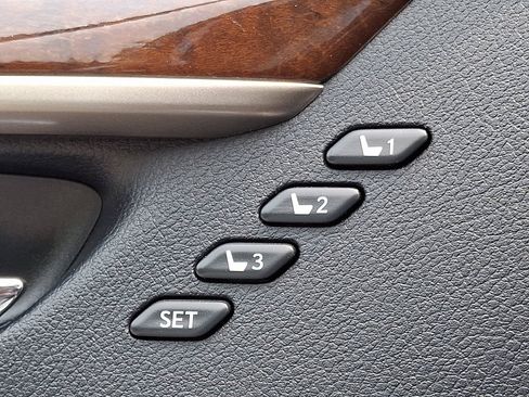 Used 2014 Lexus ES 350 w/ Premium Package FWD image 26