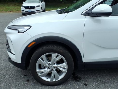 Used 2025 Buick Encore GX Preferred AWD/4WD image 7