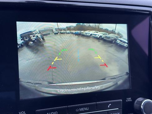 Used 2022 Nissan Frontier SV w/ Technology Package image 10