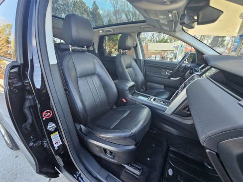 Used 2019 Land Rover Discovery Sport HSE image 10