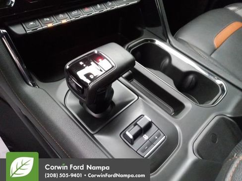 Used 2023 GMC Sierra 1500 AT4 image 18