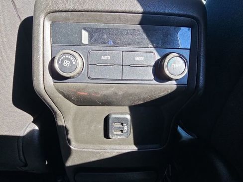 Used 2018 GMC Acadia SLE w/ Driver Alert Package I image 21