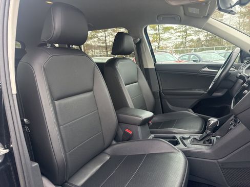 Used 2018 Volkswagen Tiguan SE image 14