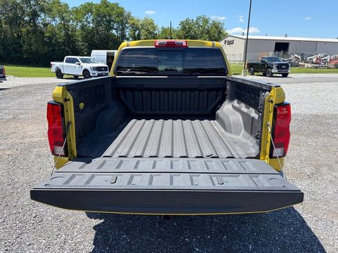 Used 2023 Chevrolet Colorado Trail Boss w/ Technology Package AWD/4WD image 19