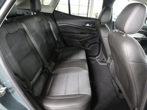 Used 2025 Chevrolet Trax LT FWD image 23