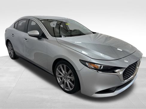 Used 2019 MAZDA MAZDA3 AWD Sedan w/ Select Package image 3