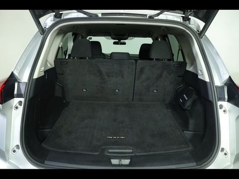 Used 2025 Nissan Rogue SV AWD/4WD image 11