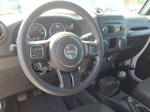 Used 2018 Jeep Wrangler Sport AWD/4WD image 5
