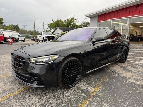 Used 2022 Mercedes-Benz S 580 4MATIC Sedan image 3