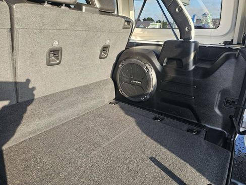 Used 2021 Jeep Wrangler Unlimited Sahara w/ Cold Weather Group image 10