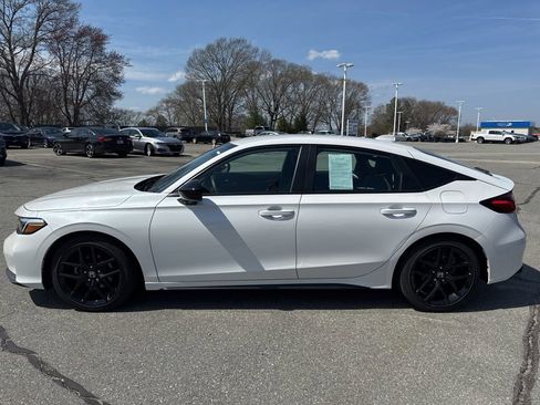 Used 2025 Honda Civic Sport image 2