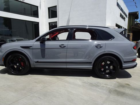 Used 2023 Bentley Bentayga AWD/4WD image 4