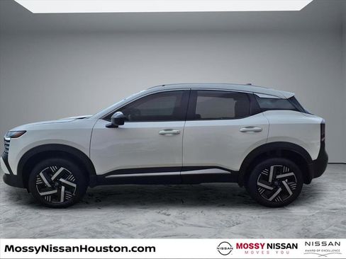 New 2026 Nissan Kicks SV image 5