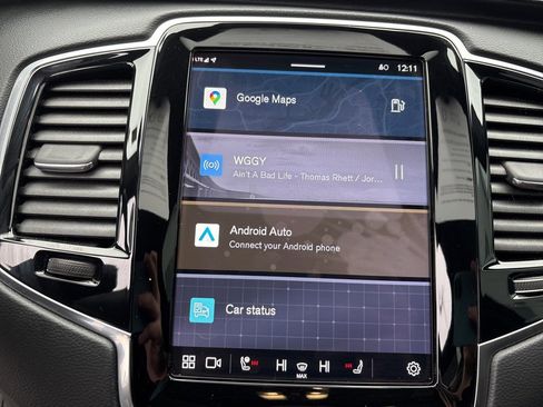 Certified 2023 Volvo XC90 B6 Ultimate w/ Protection Package Premier image 27