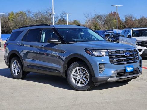 New 2026 Ford Explorer Active image 2