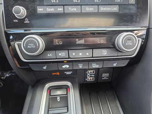 Used 2019 Honda Insight Touring image 30