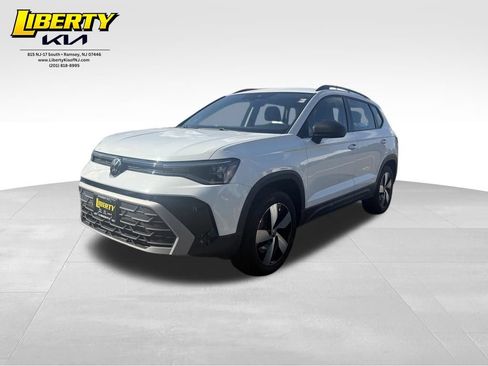 Used 2025 Volkswagen Taos S AWD/4WD image 3
