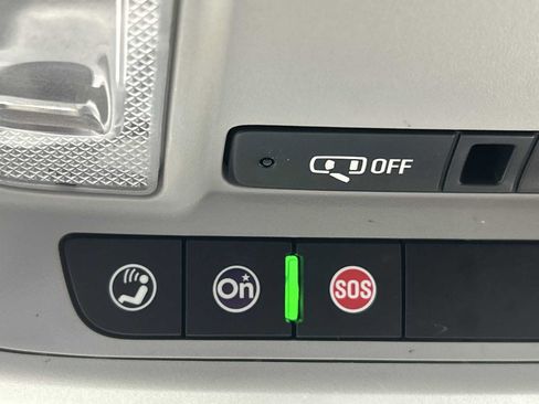 Used 2019 Chevrolet Equinox LS FWD image 24