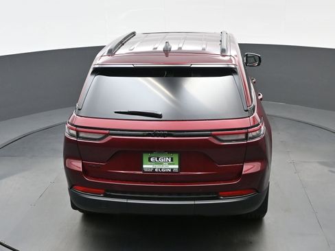 New 2025 Jeep Grand Cherokee Altitude image 21