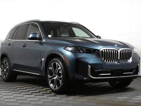 Used 2026 BMW X5 xDrive40i w/ Climate Comfort Package image 9