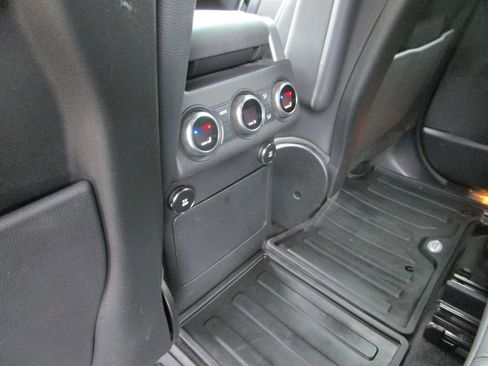 Used 2019 Land Rover Discovery HSE AWD/4WD image 18