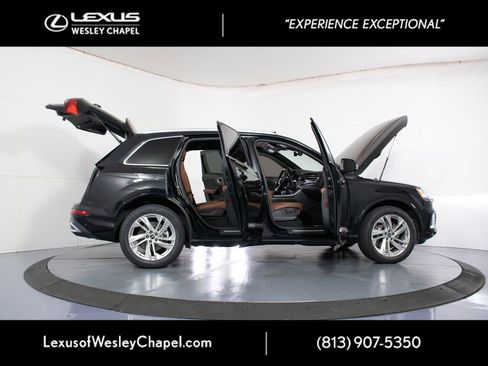 Used 2021 Audi Q7 3.0T Premium Plus AWD/4WD image 15