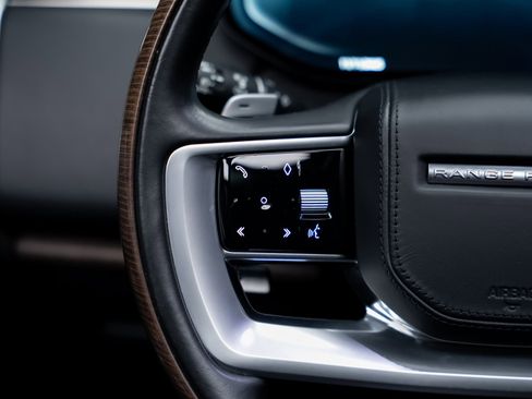 Used 2023 Land Rover Range Rover SE image 41