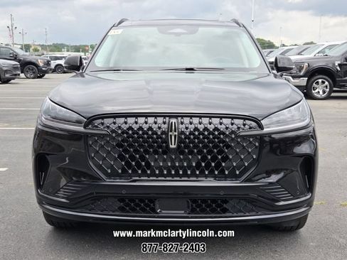 New 2026 Lincoln Aviator AWD w/ Jet Appearance Package image 8