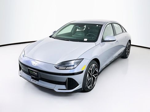 Used 2024 Hyundai Ioniq 6 SEL RWD image 3