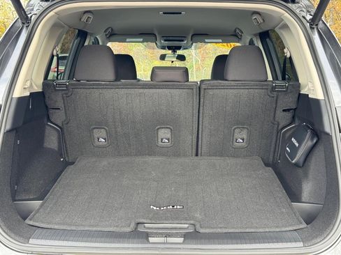 Used 2024 Nissan Rogue SV image 4