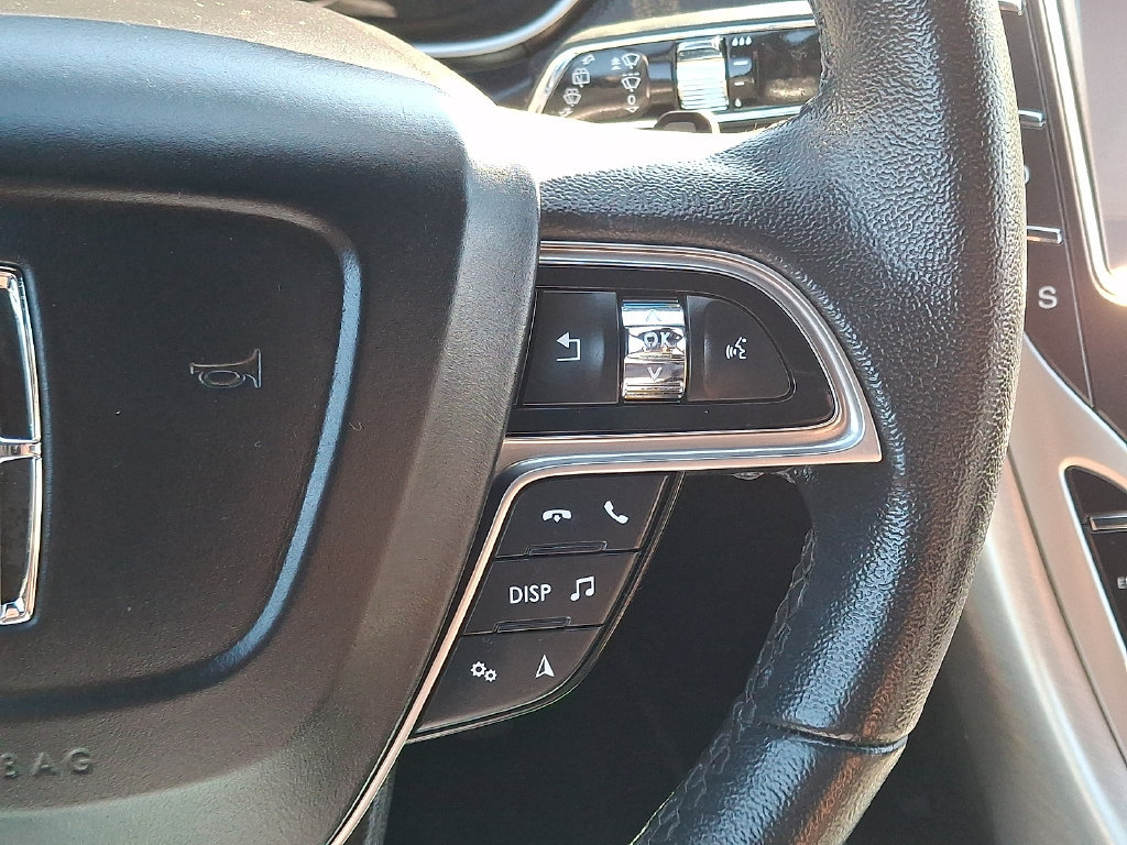 Used 2020 Lincoln Nautilus Premier AWD/4WD image 21