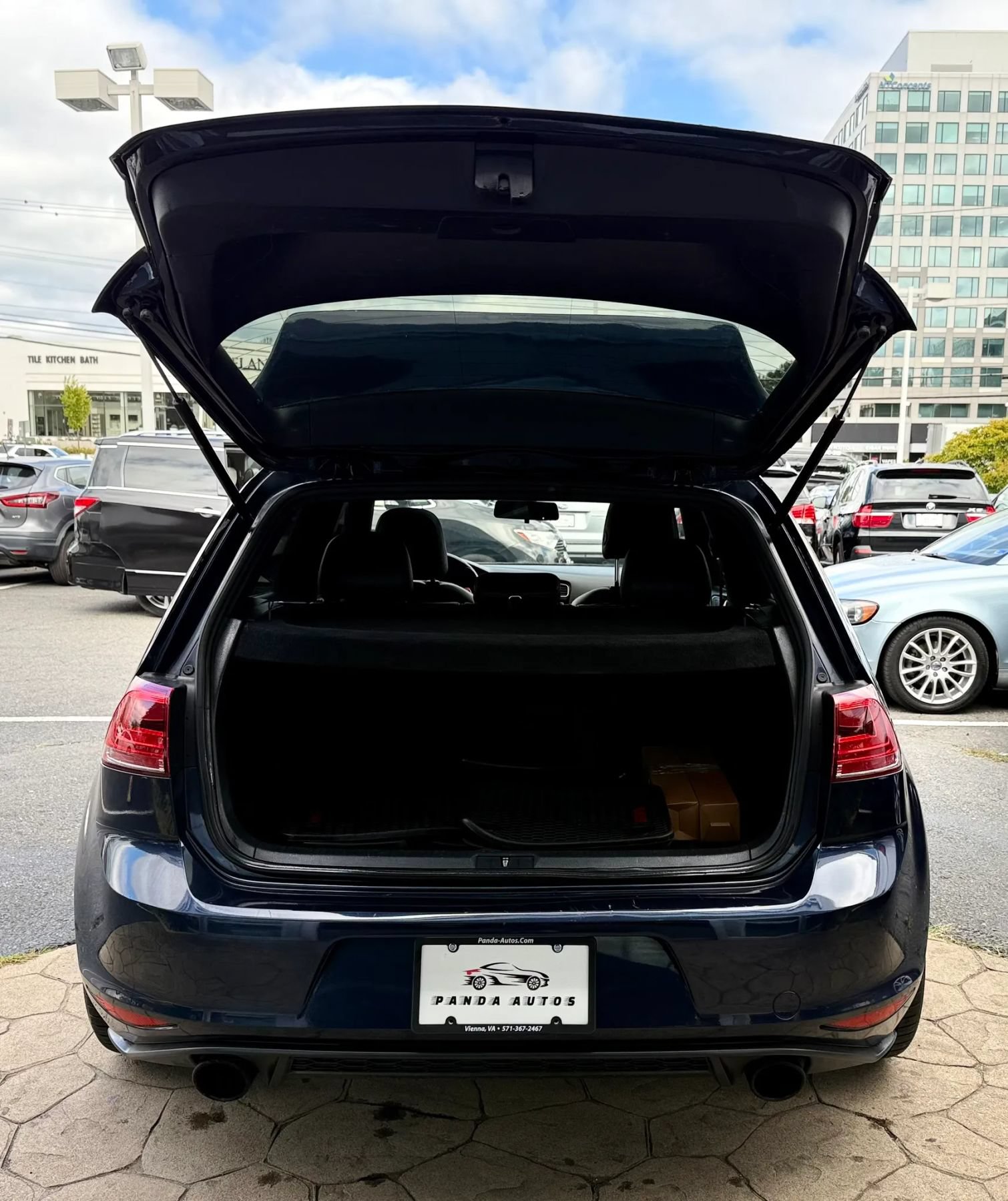 Used 2015 Volkswagen GTI SE FWD image 43