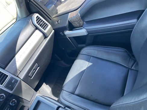 Used 2018 Ford F250 Lariat w/ Chrome Package image 37