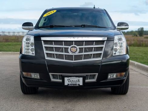 Used 2013 Cadillac Escalade Platinum image 2