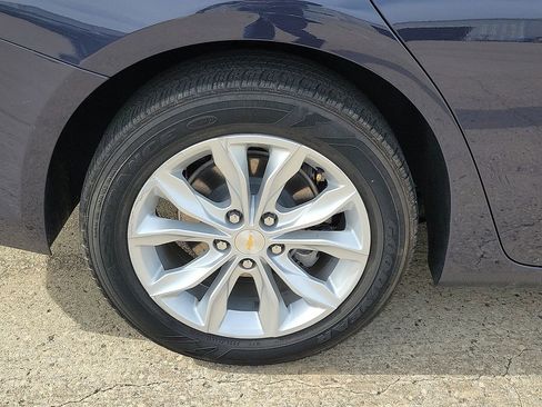 Used 2025 Chevrolet Malibu LT FWD image 7