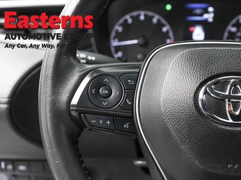 Used 2024 Toyota Corolla Cross LE image 15