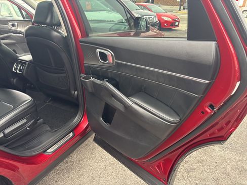 Used 2021 Kia Sorento SX image 18