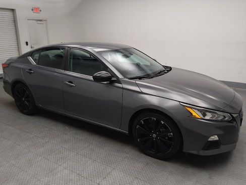 Used 2021 Nissan Altima 2.5 SR FWD image 11