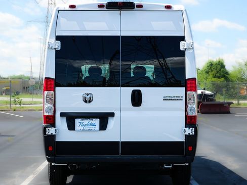 Used 2023 RAM ProMaster 2500 FWD image 7