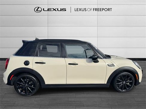 Used 2020 MINI Cooper S w/ Premium Package image 4